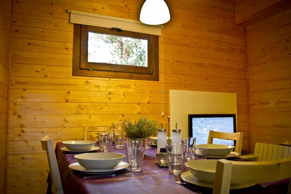 Apartamentos El Bosquet Sant Cugat del Vallès Room photo