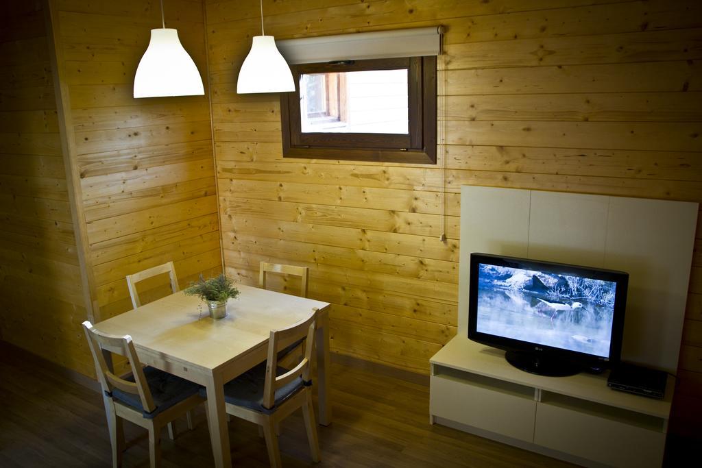 Apartamentos El Bosquet Sant Cugat del Vallès Exterior photo
