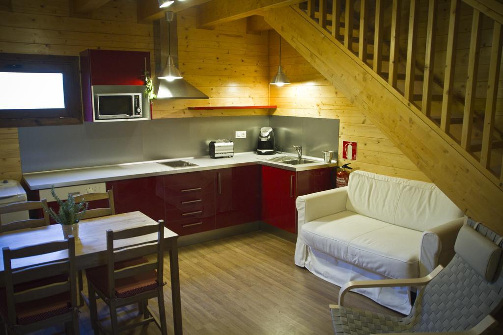 Apartamentos El Bosquet Sant Cugat del Vallès Room photo