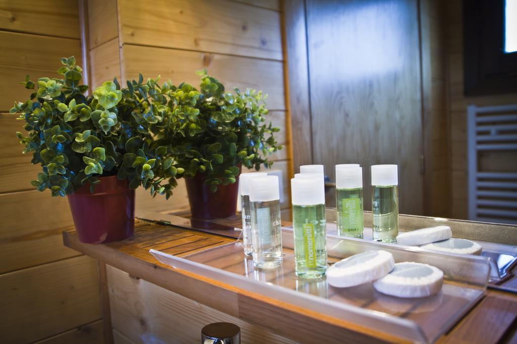 Apartamentos El Bosquet Sant Cugat del Vallès Room photo